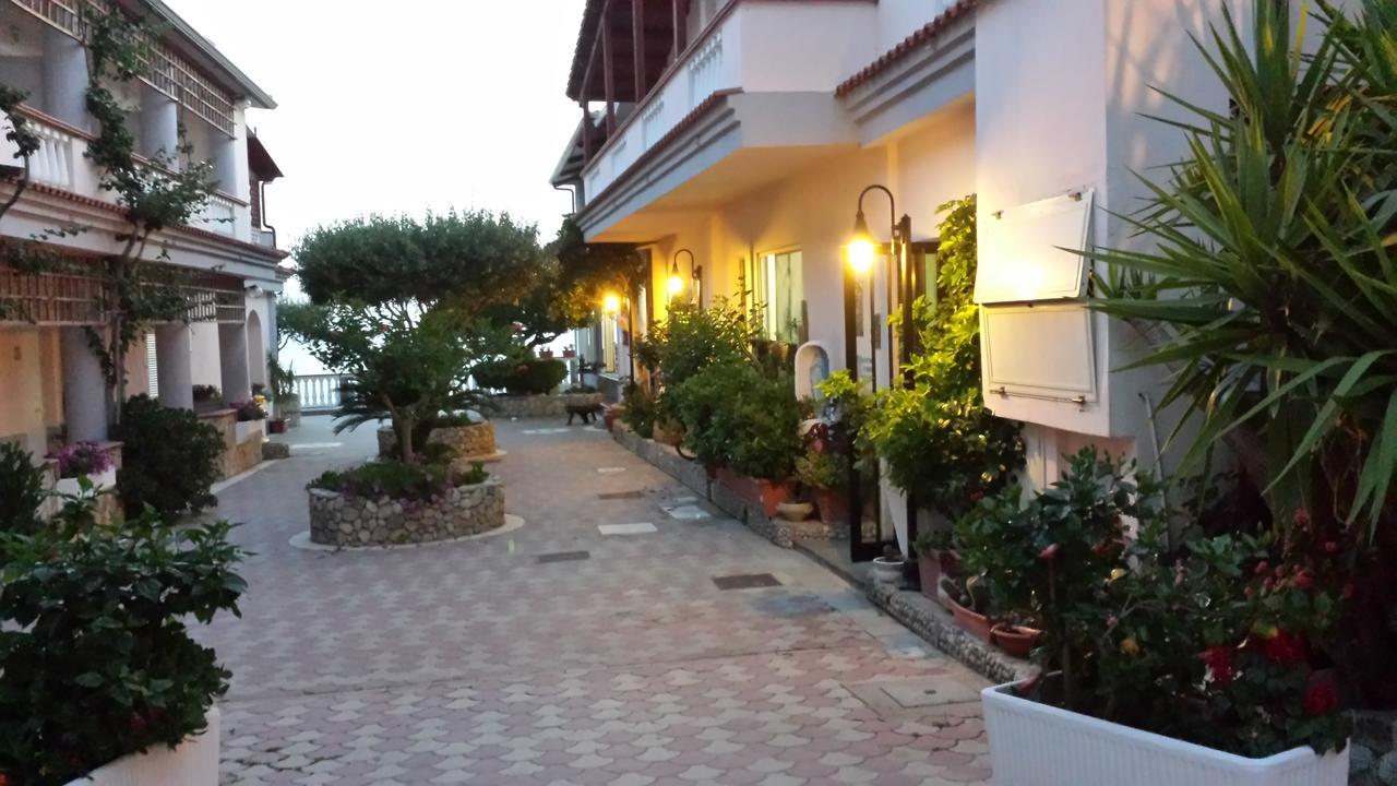 Villaggio Albergo Da Ciccio Sul Mare Capo Vaticano Exterior foto